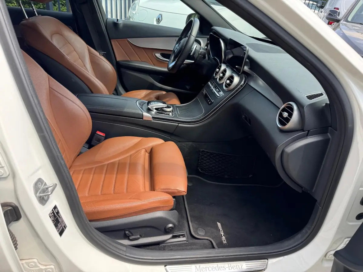 180 Business Solution AMG / ECC / CRUISE / NAVI / CAMERA / SENSOREN / LEDER