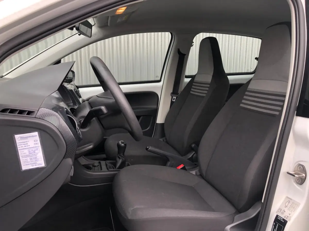 1.0 BMT move up 1E EIG / AIRCO / BLUETOOTH / ZUINIG /