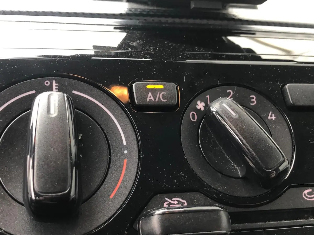 1.0 BMT move up 1E EIG / AIRCO / BLUETOOTH / ZUINIG /