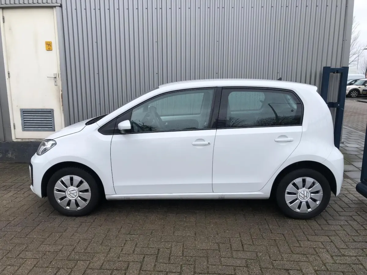 1.0 BMT move up 1E EIG / AIRCO / BLUETOOTH / ZUINIG /