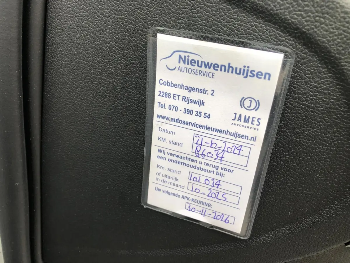 1.0 BMT move up 1E EIG / AIRCO / BLUETOOTH / ZUINIG /