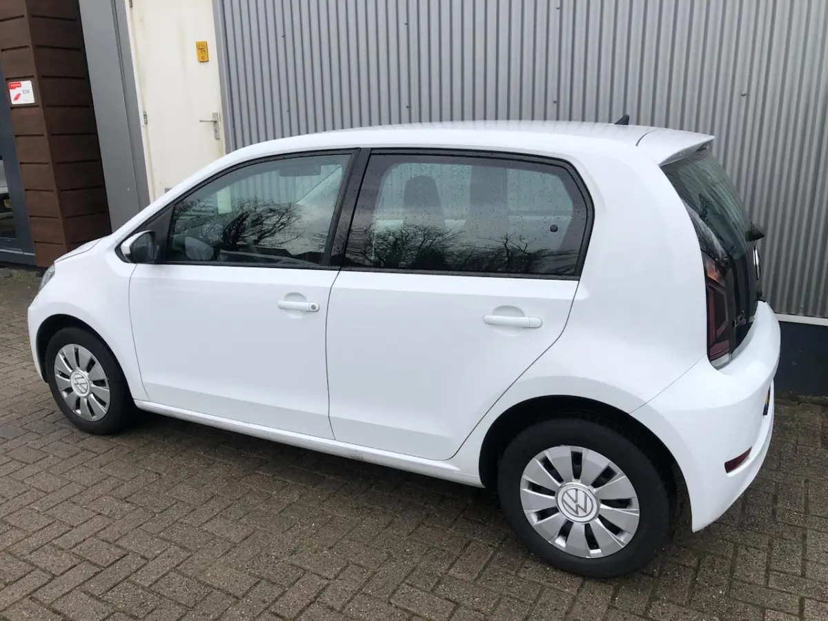 1.0 BMT move up 1E EIG / AIRCO / BLUETOOTH / ZUINIG /