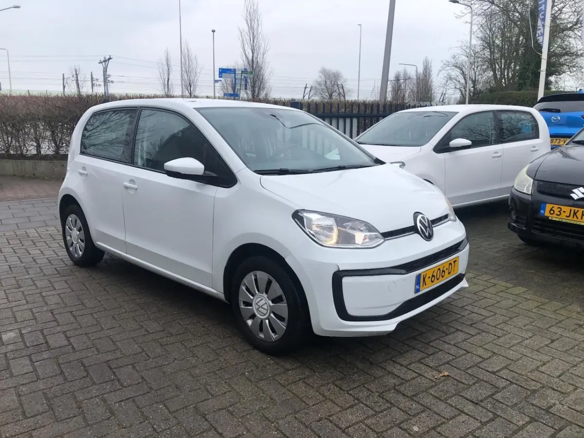 1.0 BMT move up 1E EIG / AIRCO / BLUETOOTH / ZUINIG /