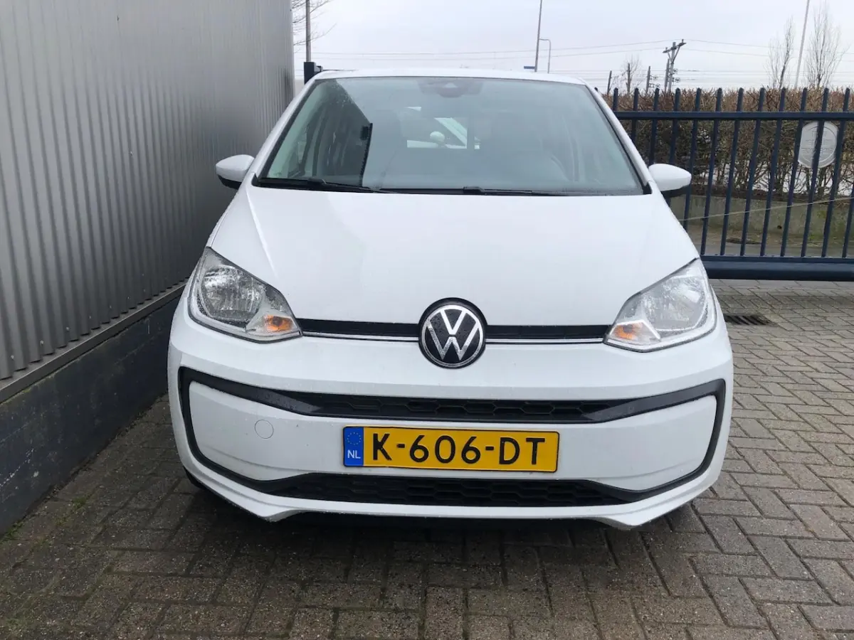 1.0 BMT move up 1E EIG / AIRCO / BLUETOOTH / ZUINIG /