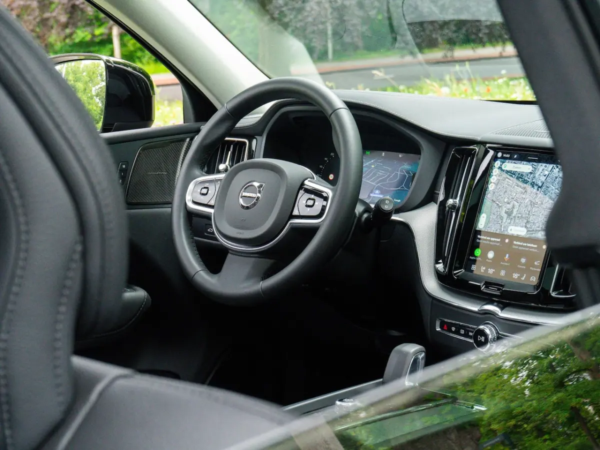 2.0 T6 AWD Plus Dark | Pano | Head-up | Harman K | 360 camera |