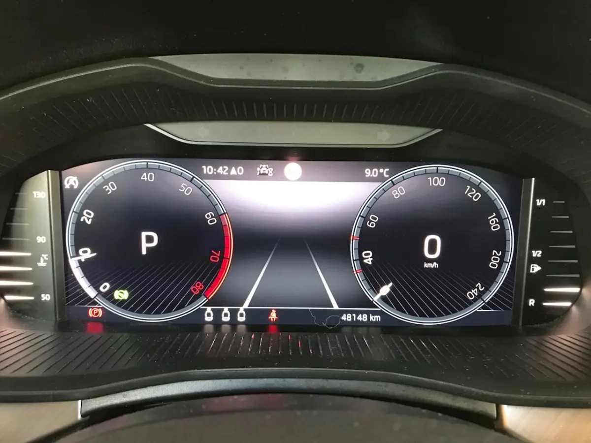1.0 TSI DSG Business Camera, Navigatie