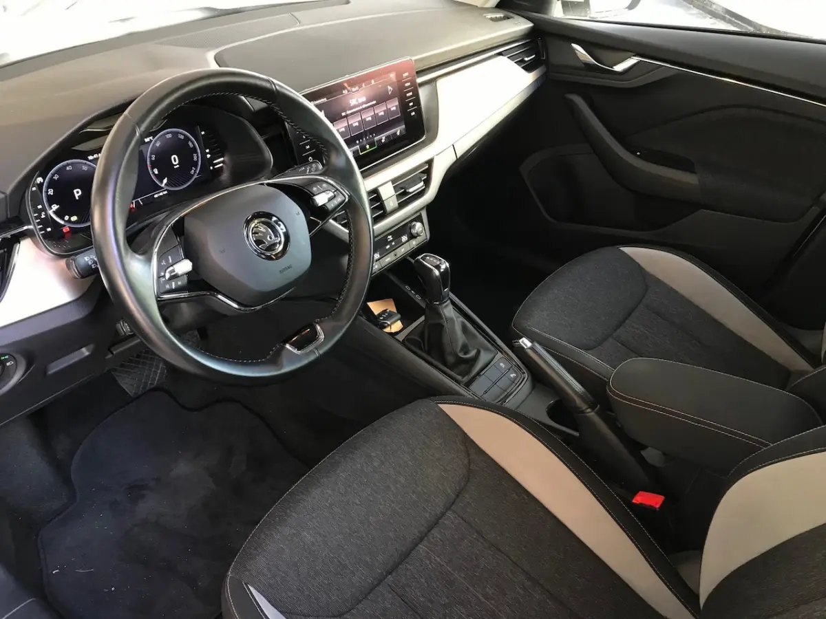 1.0 TSI DSG Business Camera, Navigatie