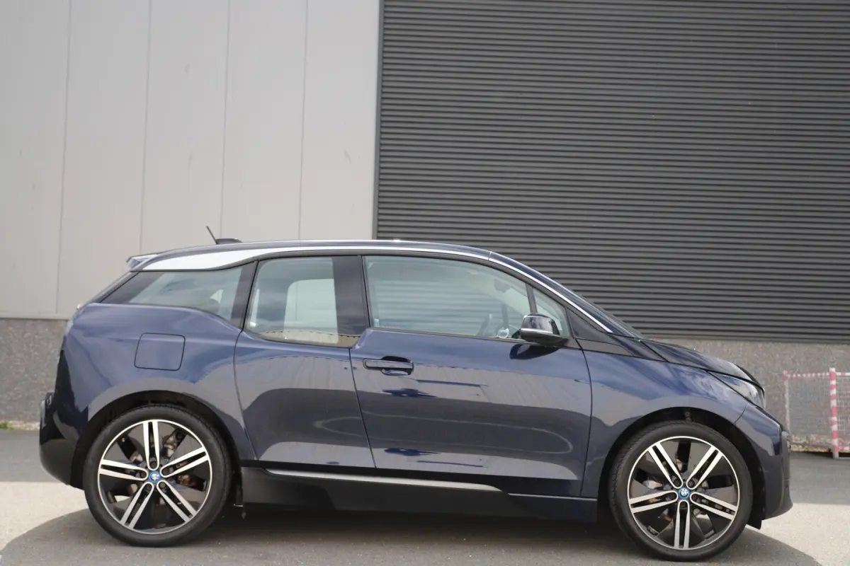 Executive 120Ah 42 kWh/Navi-Pro/Carplay/W-pomp/*14.000km*/Led/20"