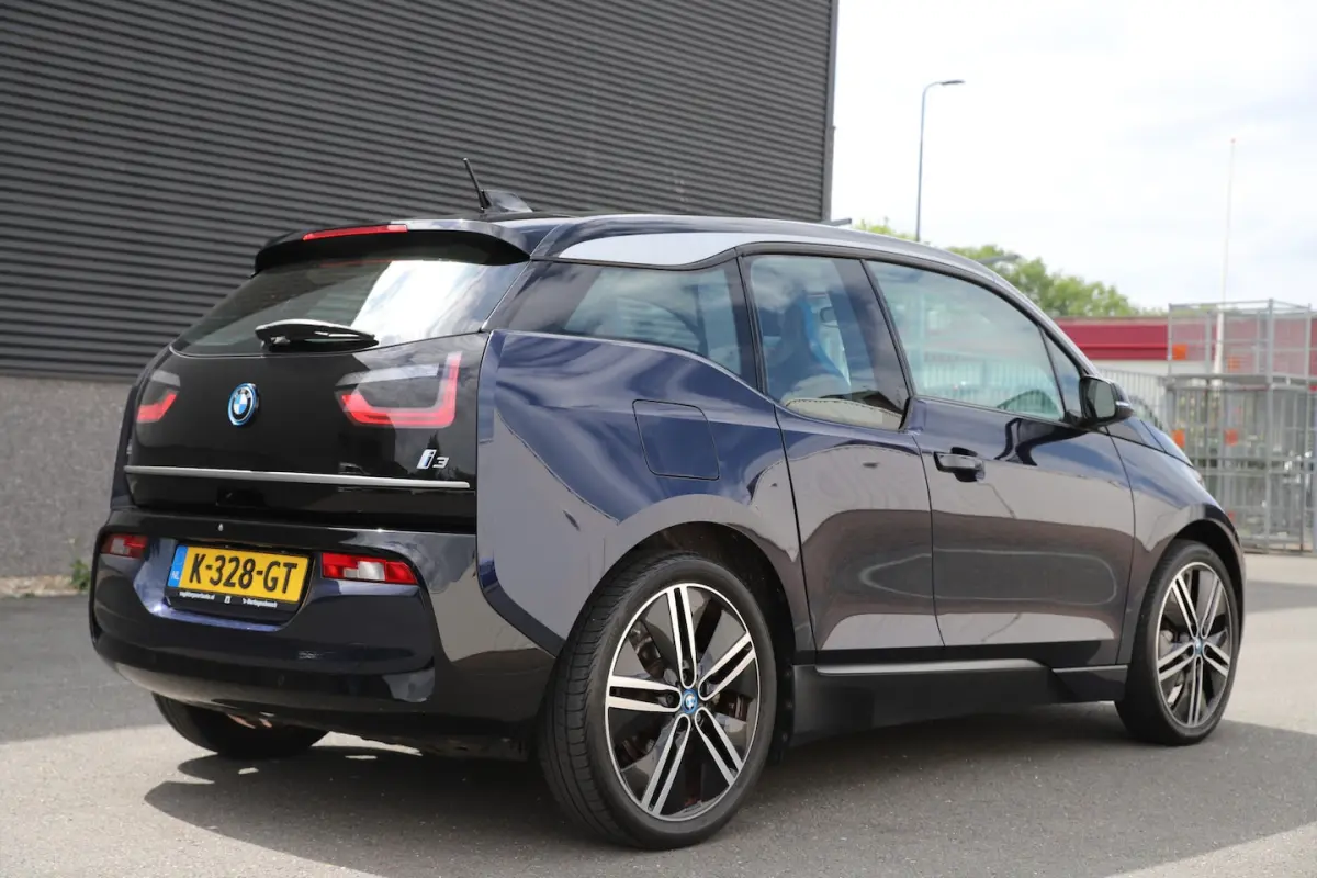 Executive 120Ah 42 kWh/Navi-Pro/Carplay/W-pomp/*14.000km*/Led/20"