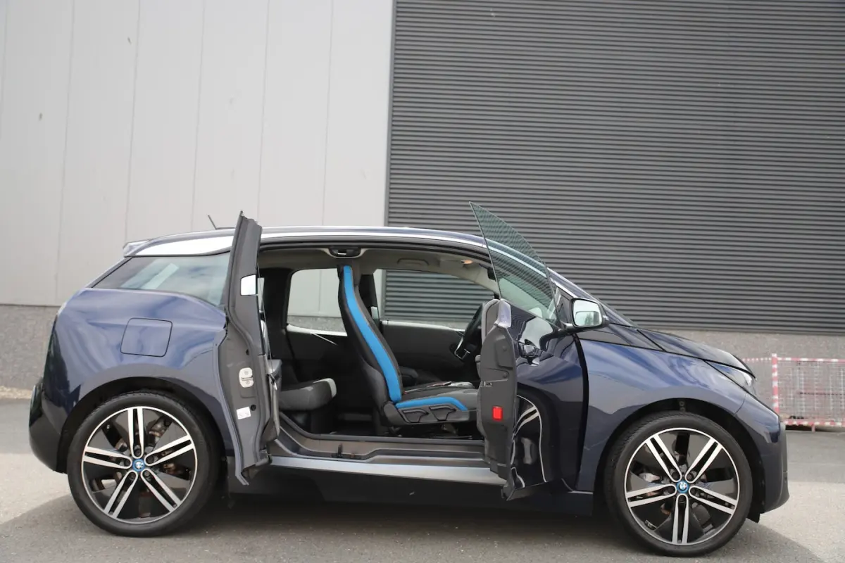 Executive 120Ah 42 kWh/Navi-Pro/Carplay/W-pomp/*14.000km*/Led/20"