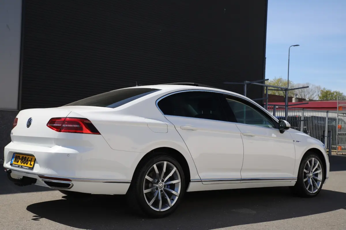 1.4 TSI GTE 218pk/*Highline*Adaptive/Virtual/Sunroof/Trekh./Leder/18"
