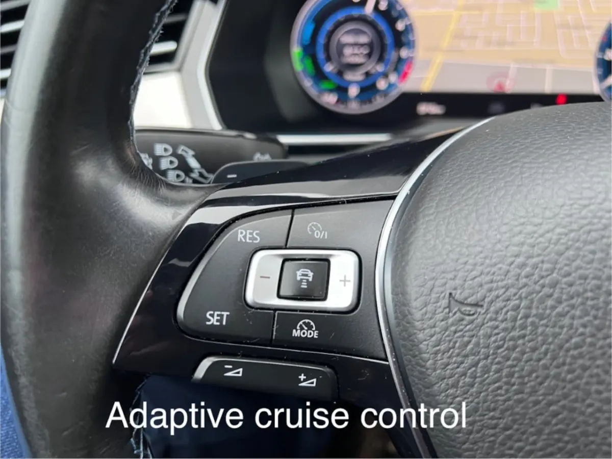 1.4 TSI GTE 218pk/*Highline*Adaptive/Virtual/Sunroof/Trekh./Leder/18"