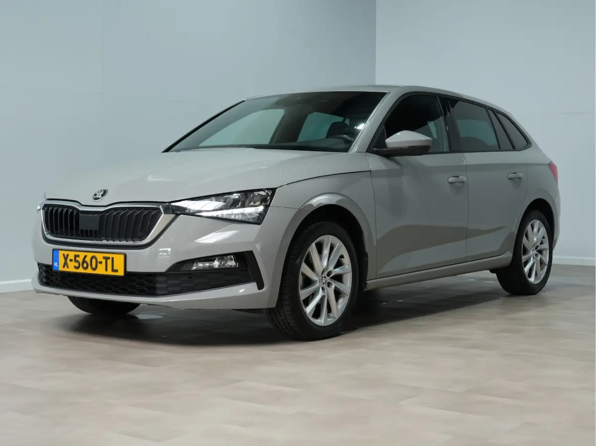 1.0 TSI 110pk DSG Sport Business | Navigatie | Virtual Cockpit | Clima | Lm Velgen 126