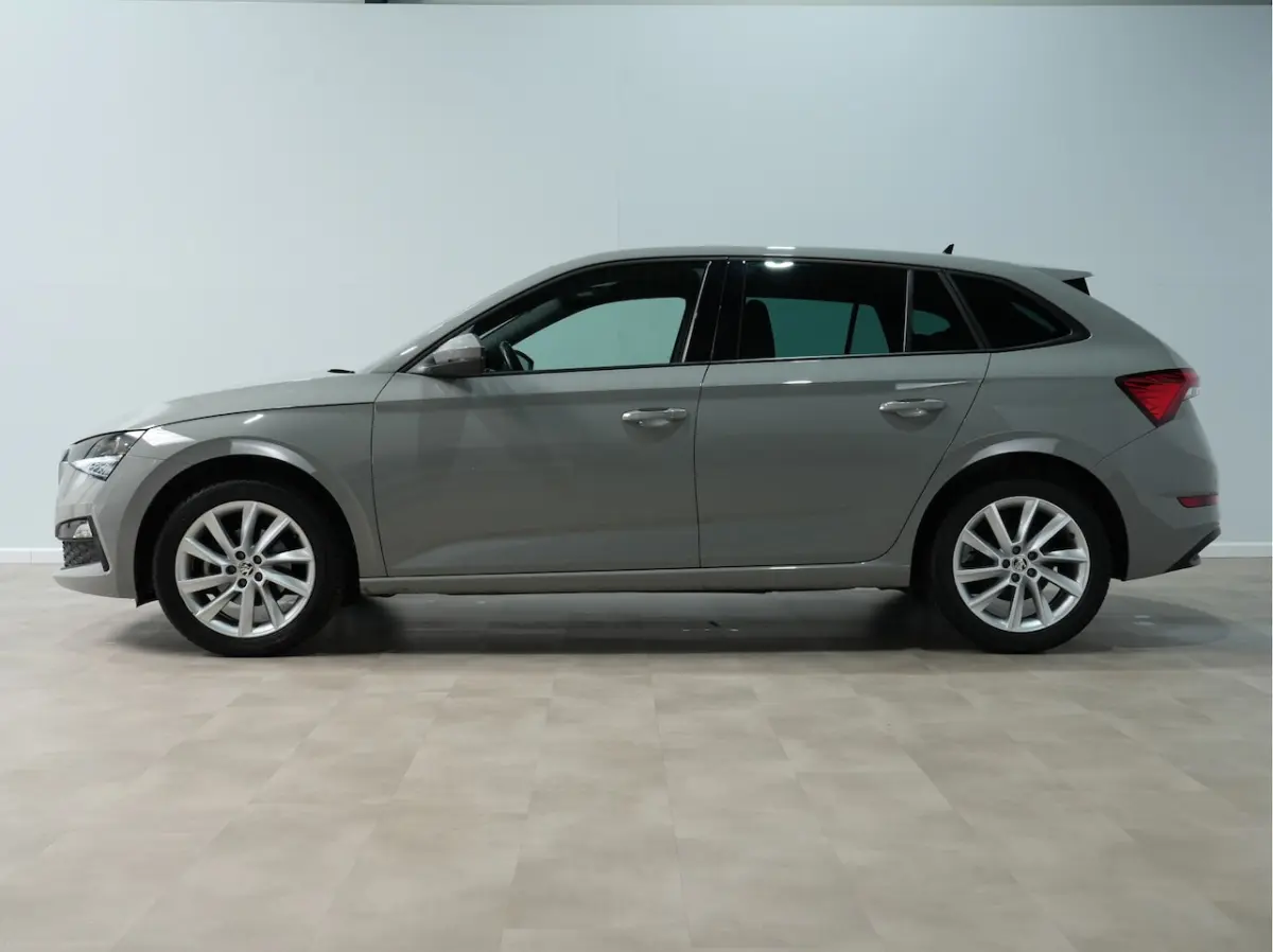 1.0 TSI 110pk DSG Sport Business | Navigatie | Virtual Cockpit | Clima | Lm Velgen 126