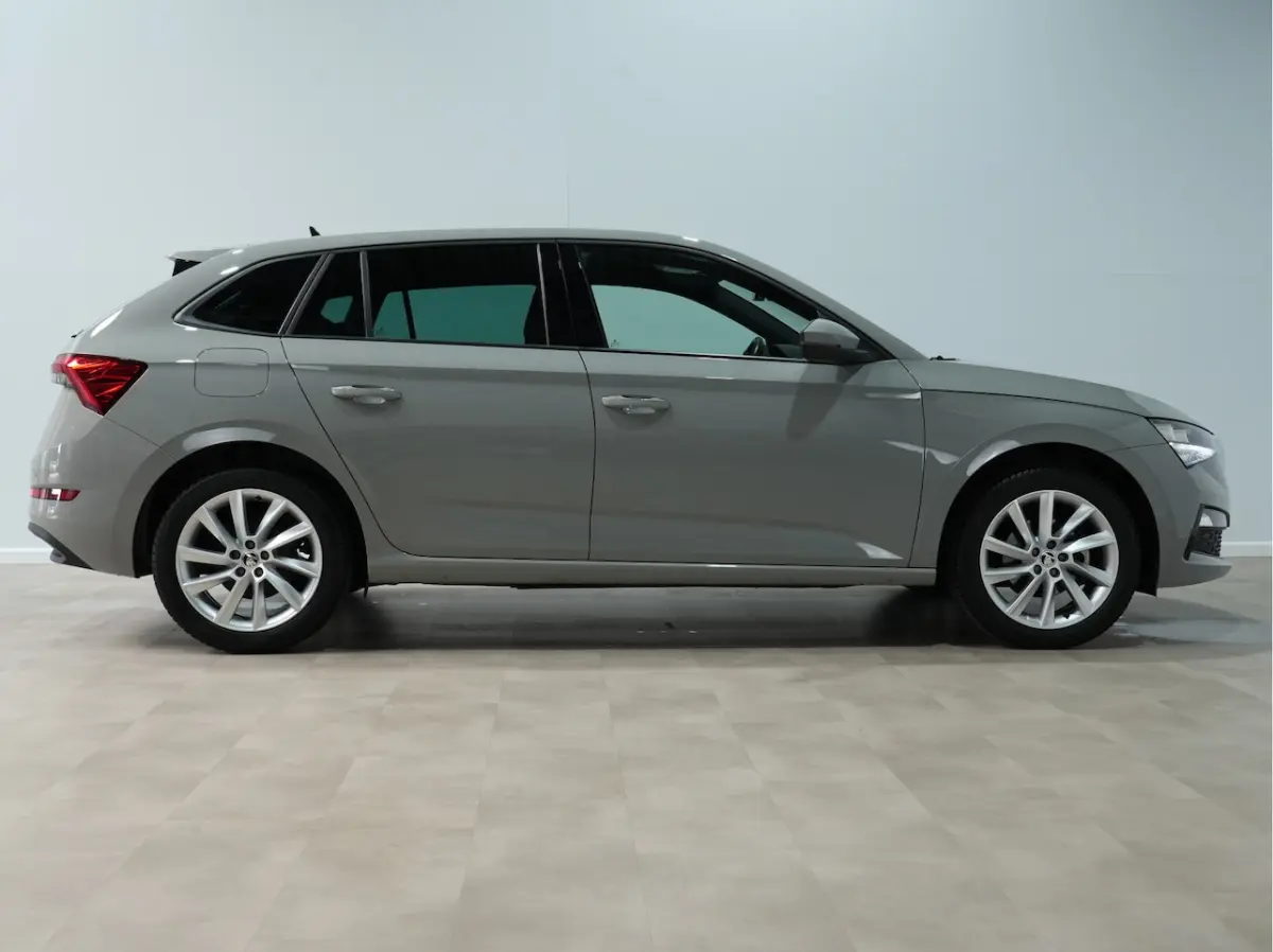 1.0 TSI 110pk DSG Sport Business | Navigatie | Virtual Cockpit | Clima | Lm Velgen 126
