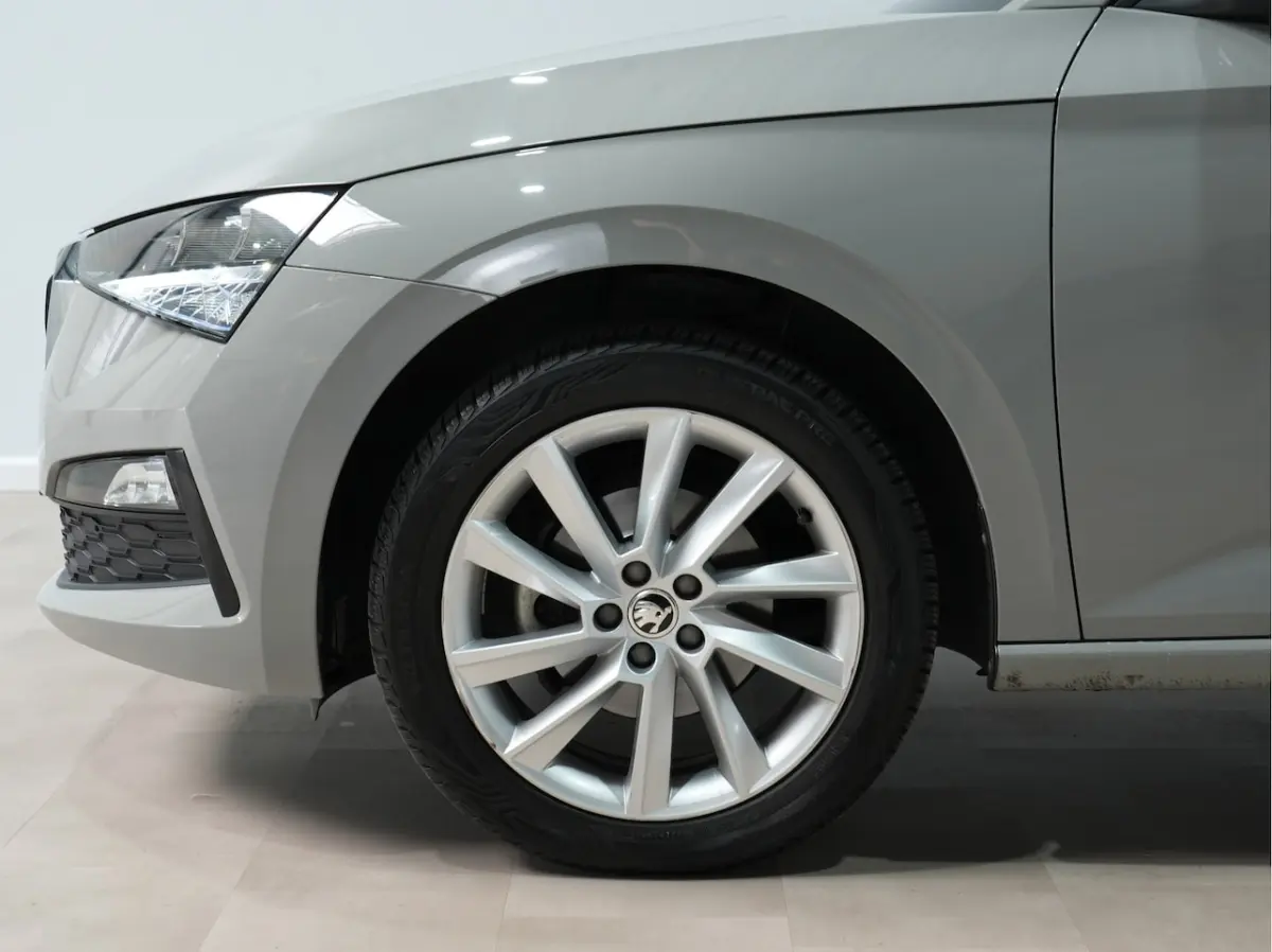 1.0 TSI 110pk DSG Sport Business | Navigatie | Virtual Cockpit | Clima | Lm Velgen 126