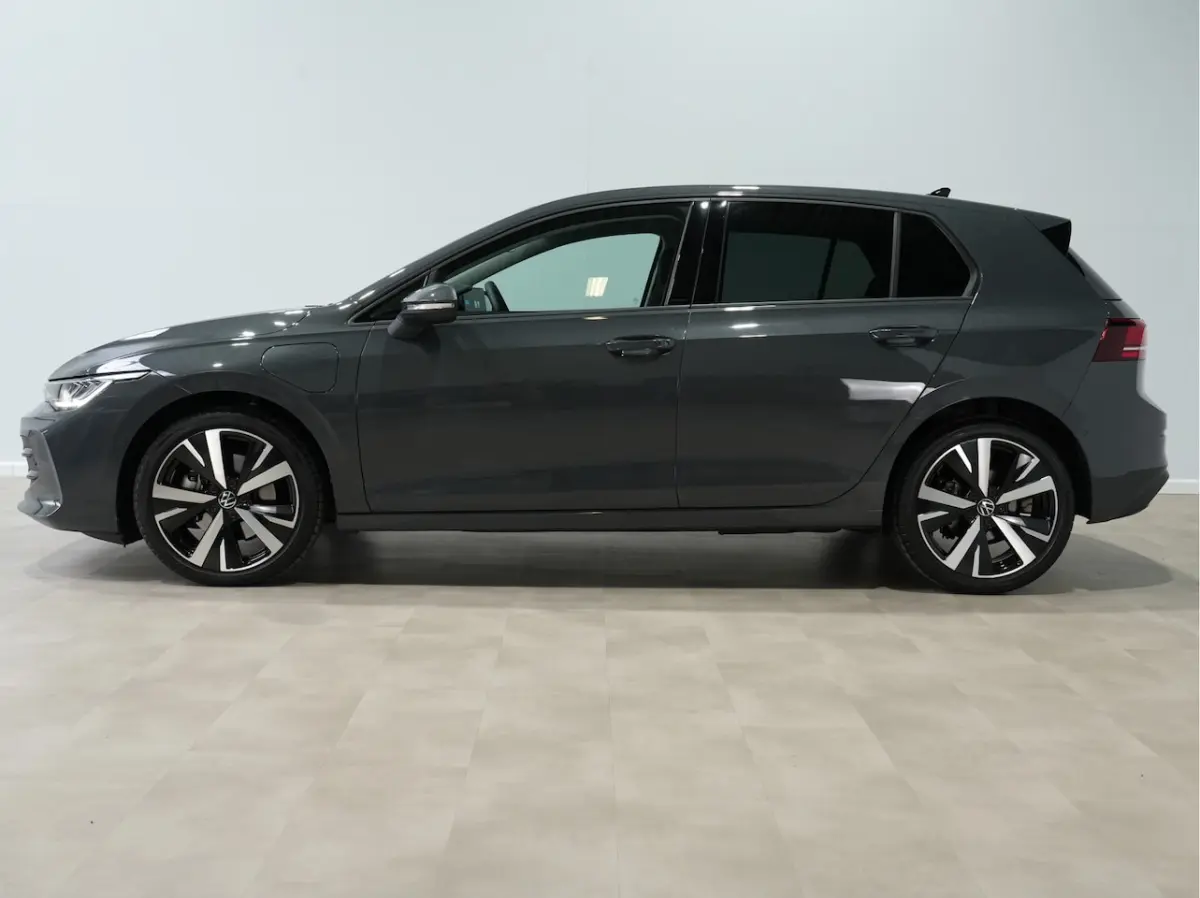 1.5 eHybrid Life Ed. | Camera | Android/Carplay | Stoel/stuurverw. | 18" 202