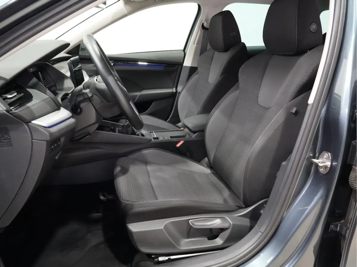 1.0 TSI 110pk Business Edition Navigatie Camera PDC Privacy glass 20