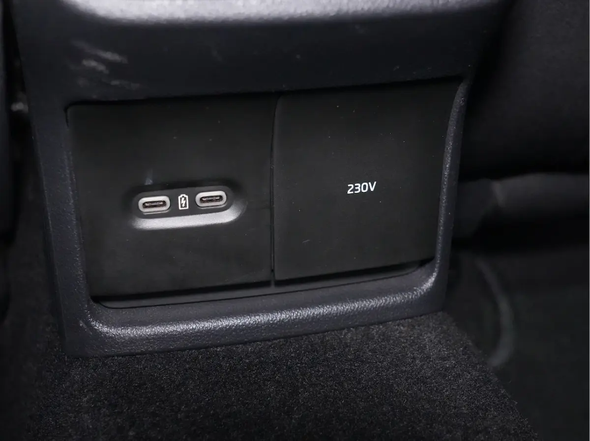 1.0 TSI 110pk Business Edition Navigatie Camera PDC Privacy glass 20