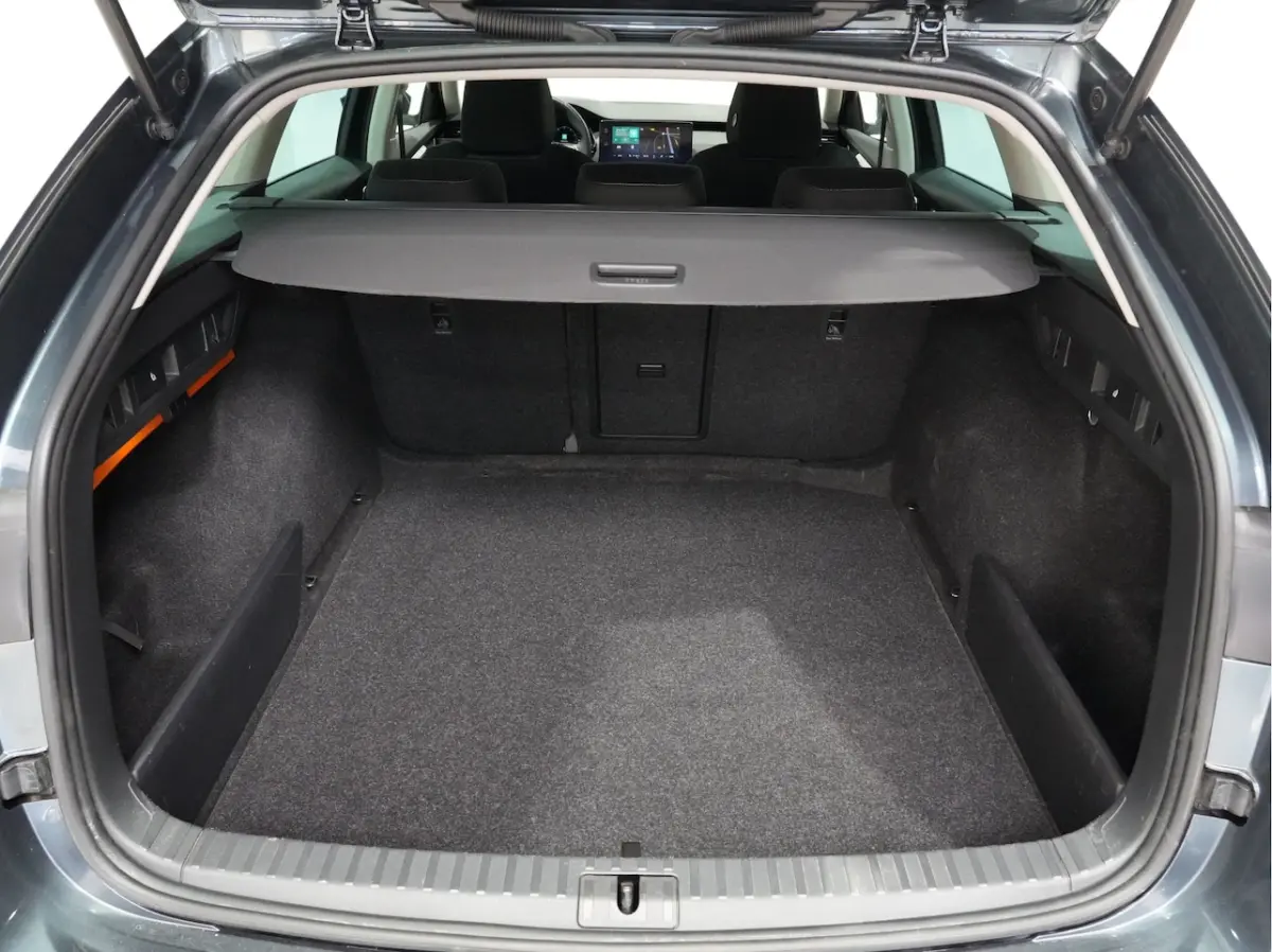 1.0 TSI 110pk Business Edition Navigatie Camera PDC Privacy glass 20