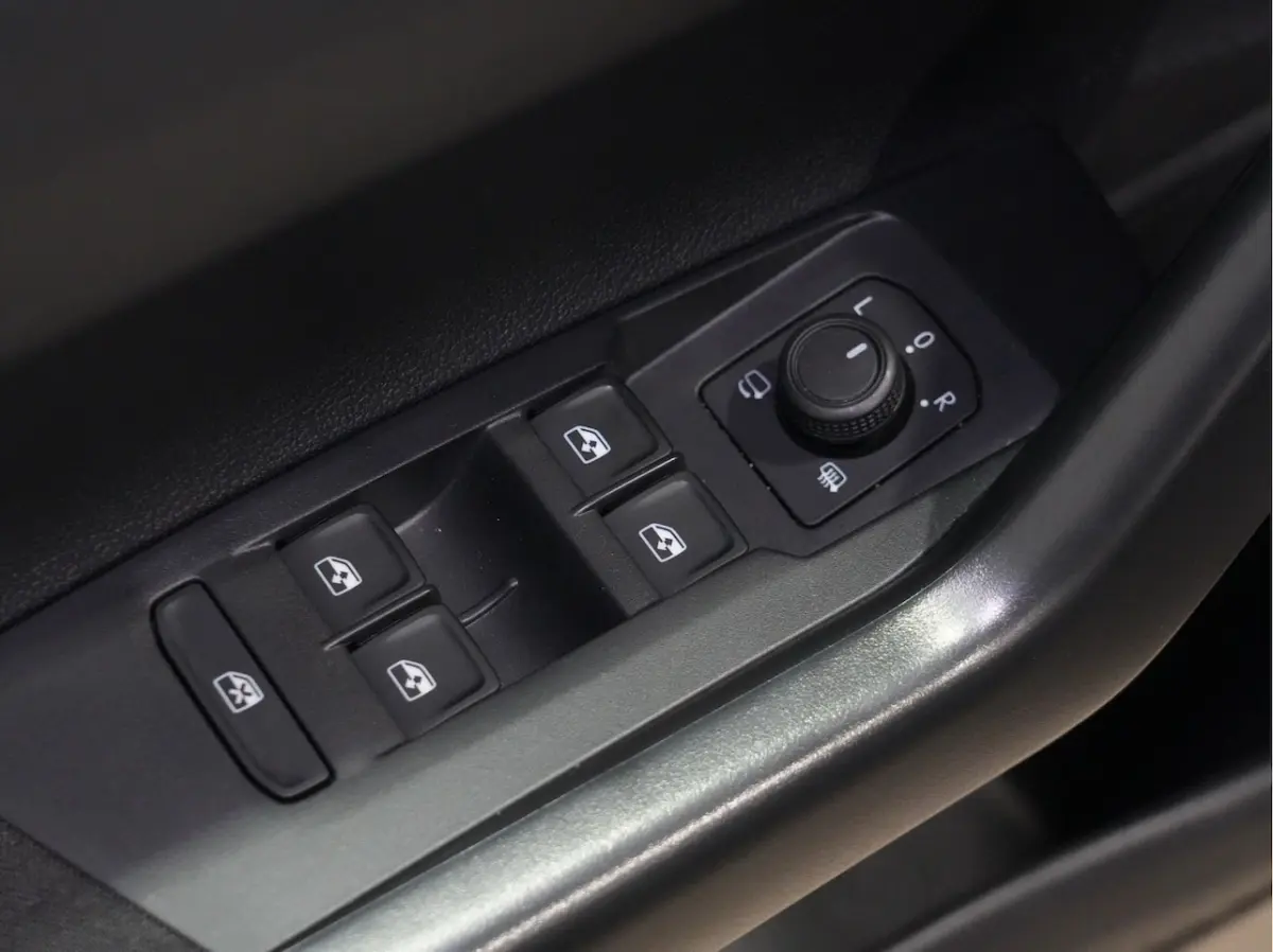 1.0 TSI 110pk DSG Life Navigatie | Android/Carplay | PDC | LED 5