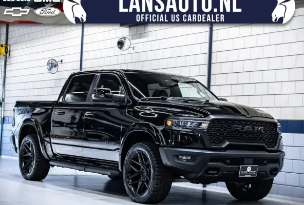 Rebel Night | 3.0L I6 | Twin Turbo | 420 PK