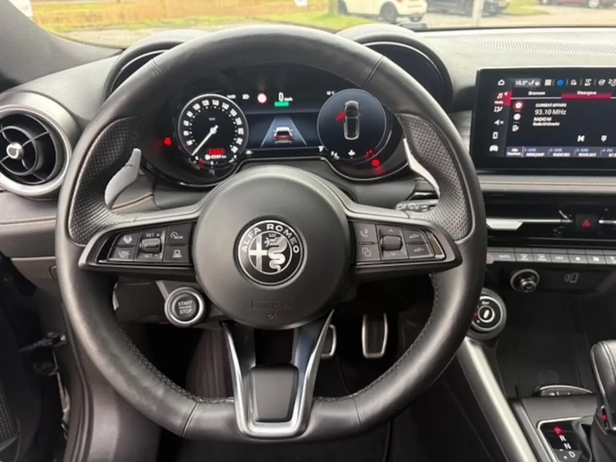 1.5T Hybrid Veloce | Navi | Camera | Cruise | 48.332 km Dealeronderhouden
