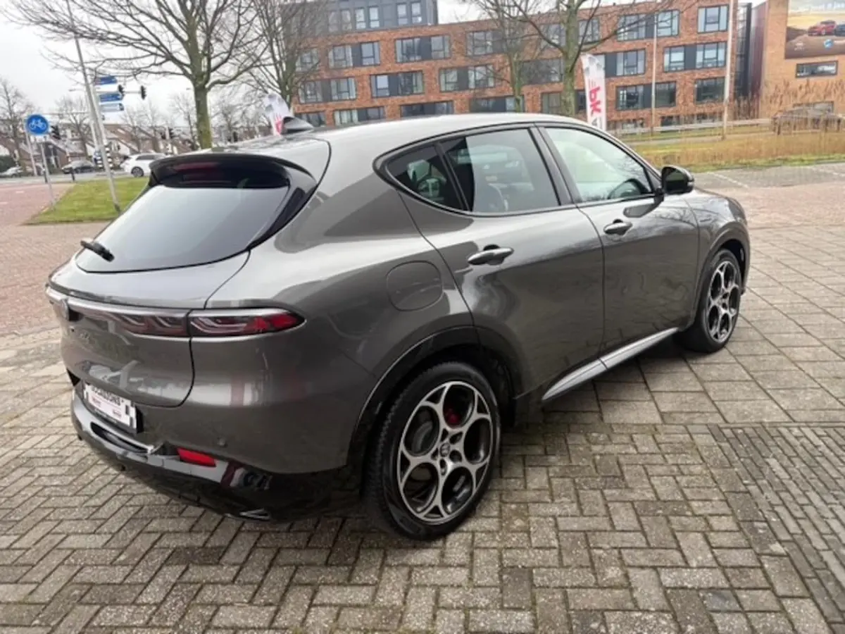 1.5T Hybrid Veloce | Navi | Camera | Cruise | 48.332 km Dealeronderhouden