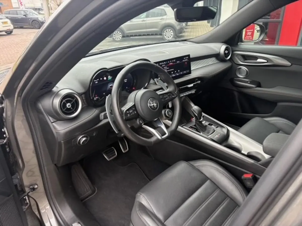 1.5T Hybrid Veloce | Navi | Camera | Cruise | 48.332 km Dealeronderhouden