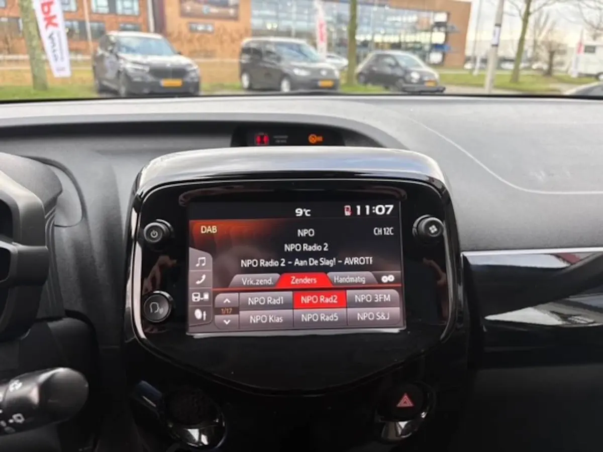 1.0 e-VTi Collection TOP | Navi | Opendak | 37.745 km Dealeronderhouden