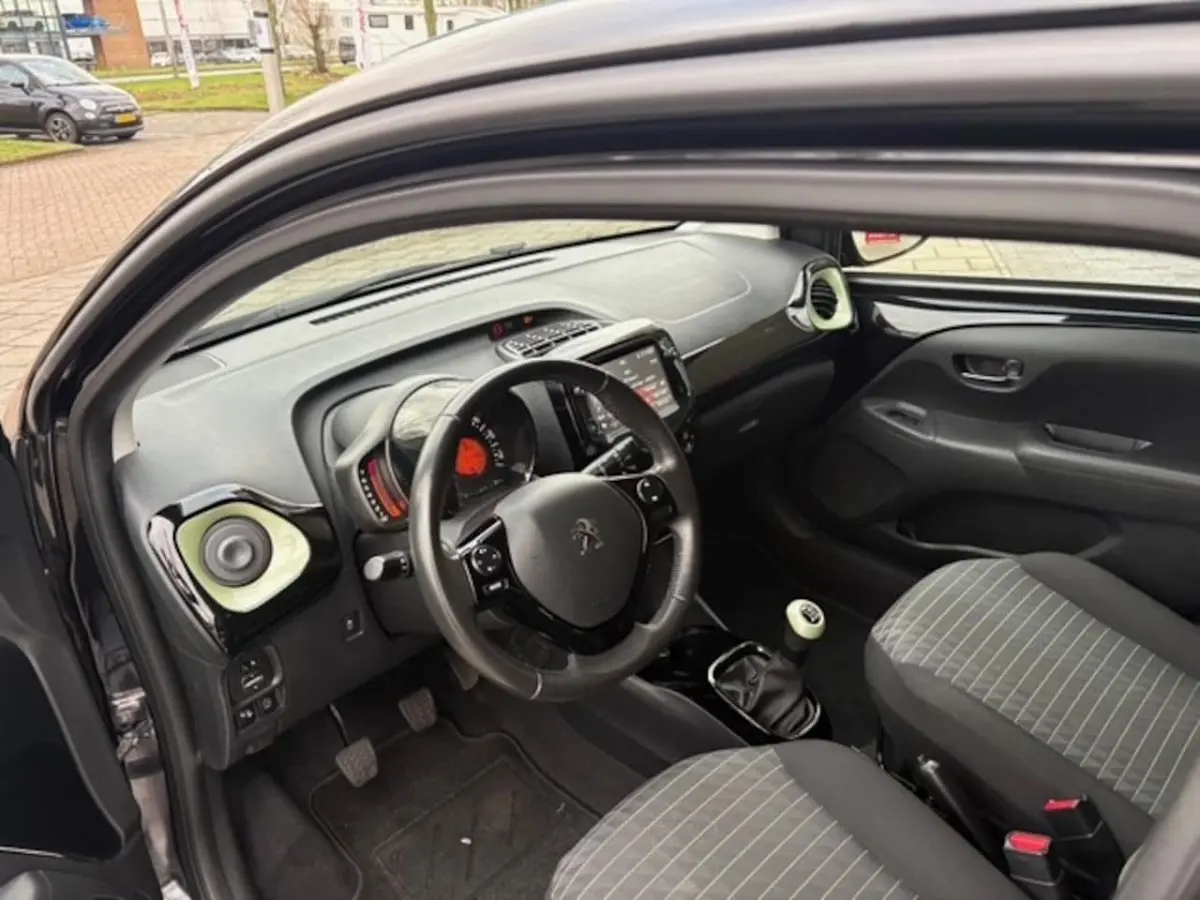 1.0 e-VTi Collection TOP | Navi | Opendak | 37.745 km Dealeronderhouden