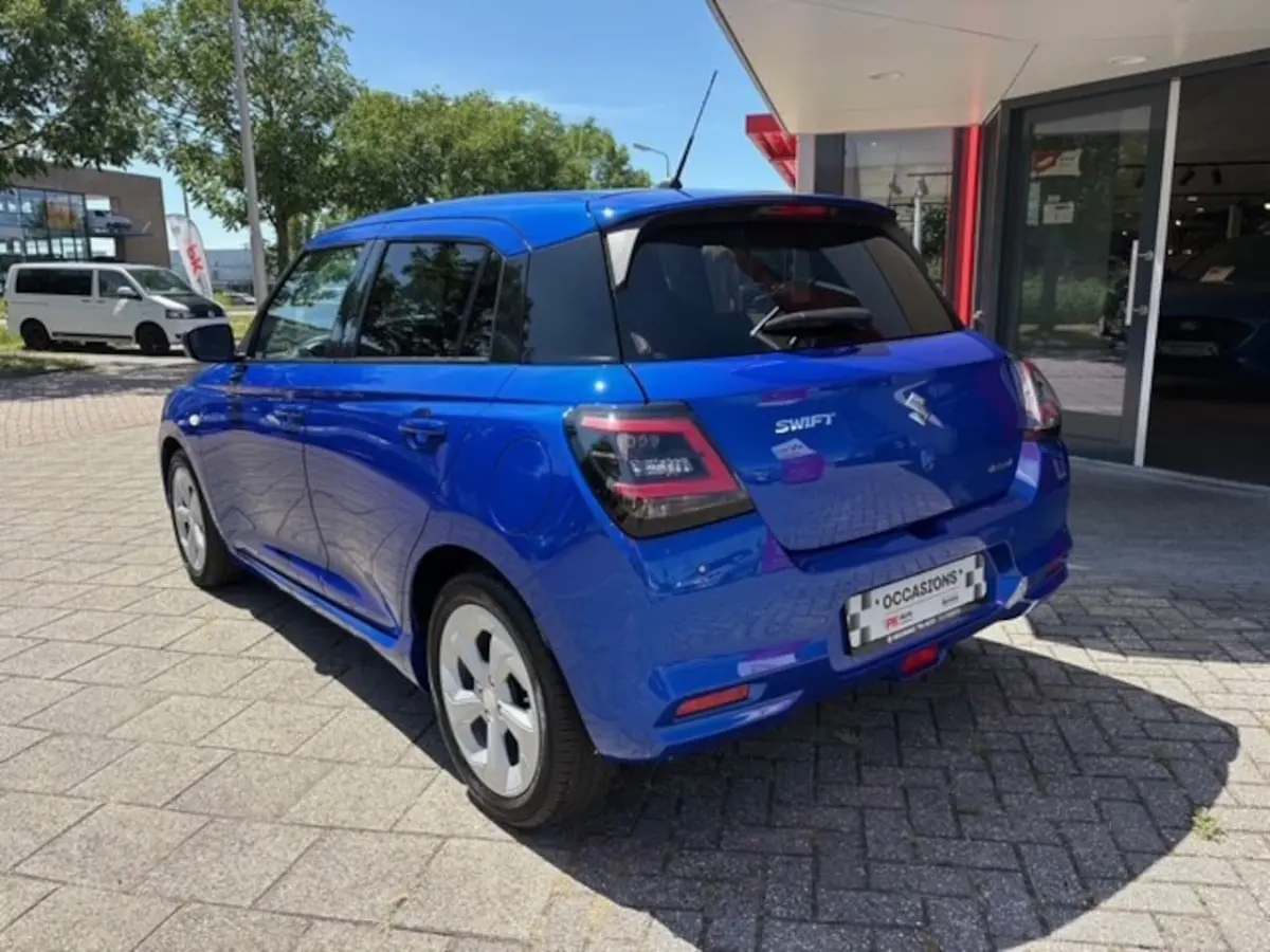 1.2 Select Smart Hybrid | Navi \ Camera | Cruise | 4867 km Deleronderhouden
