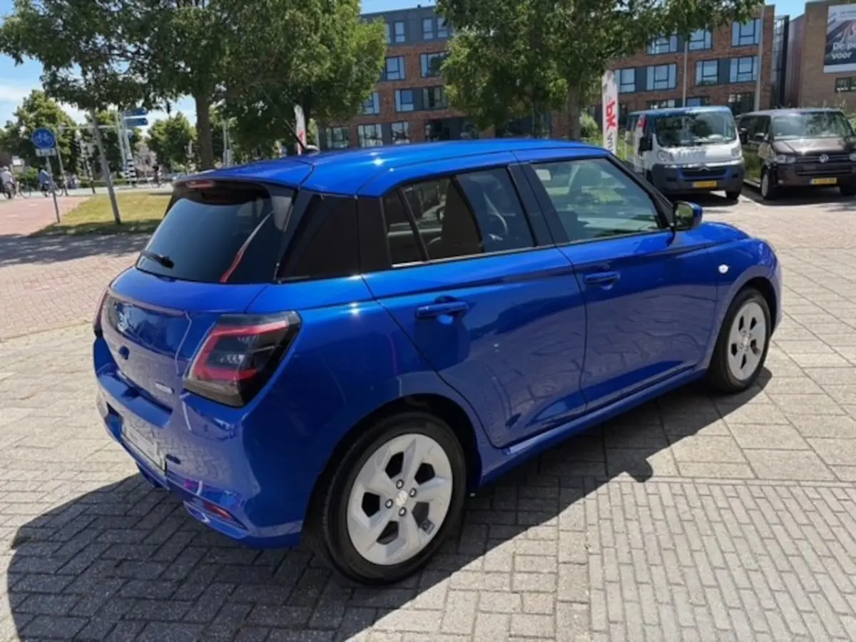 1.2 Select Smart Hybrid | Navi \ Camera | Cruise | 4867 km Deleronderhouden