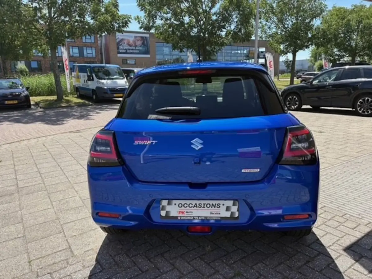 1.2 Select Smart Hybrid | Navi \ Camera | Cruise | 4867 km Deleronderhouden