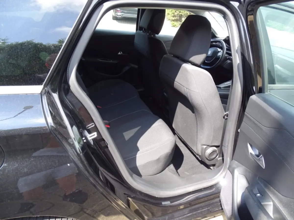 1.2 PT ACT. PACK BNS-130Pk-Automaat-Media app-carplay-Blth-Cruise