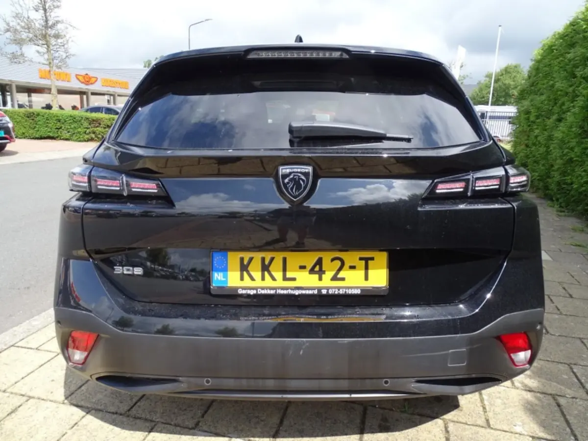1.2 PT ACT. PACK BNS-130Pk-Automaat-Media app-carplay-Blth-Cruise