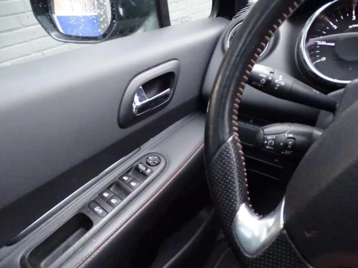 1.6 THP CROSSWAY-Pano-Navi-Head-up-Cruise-Clima-Blth-Trkh