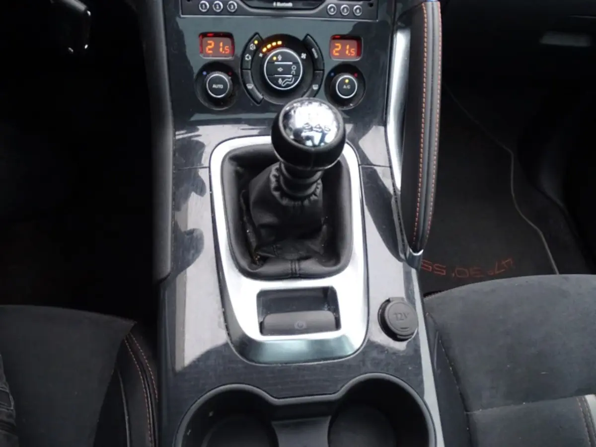1.6 THP CROSSWAY-Pano-Navi-Head-up-Cruise-Clima-Blth-Trkh