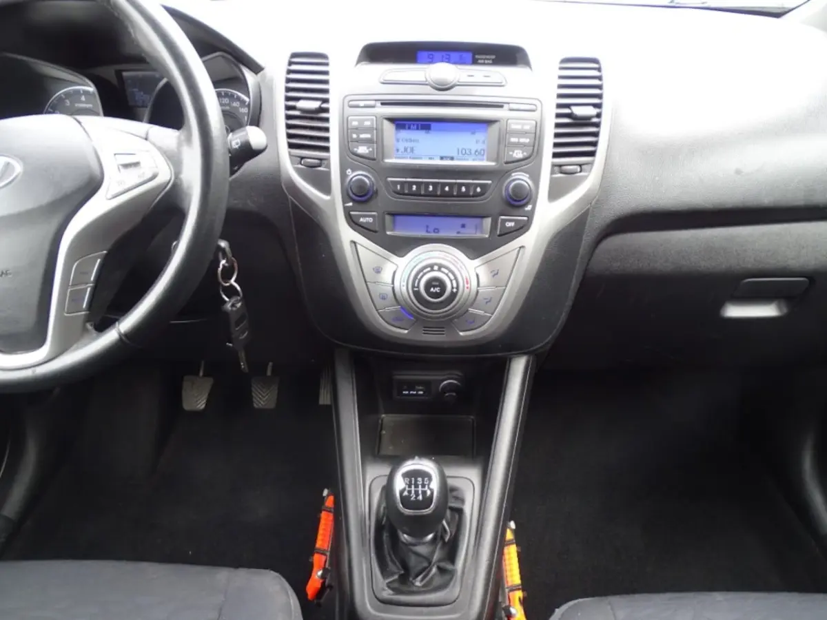 1.4I I-VISION-Clima-Cruise-Trkh-Usb-Blth