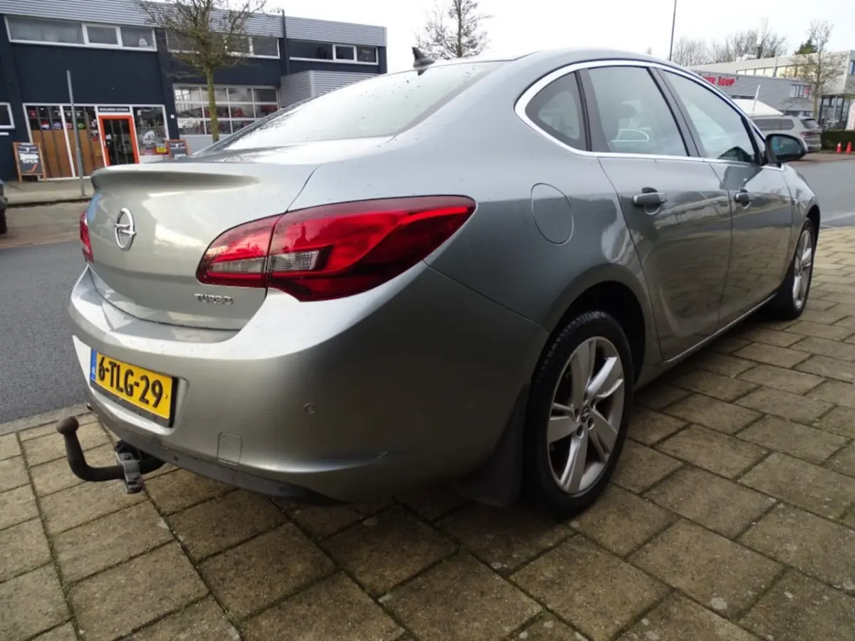1.4 Turbo Cosmo-Navi-cruise-Blth-Pdc-Trekhaak-leer