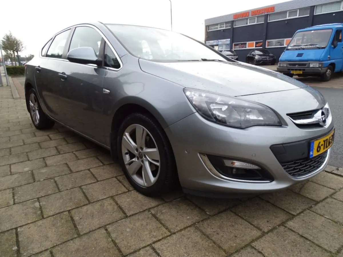 1.4 Turbo Cosmo-Navi-cruise-Blth-Pdc-Trekhaak-leer