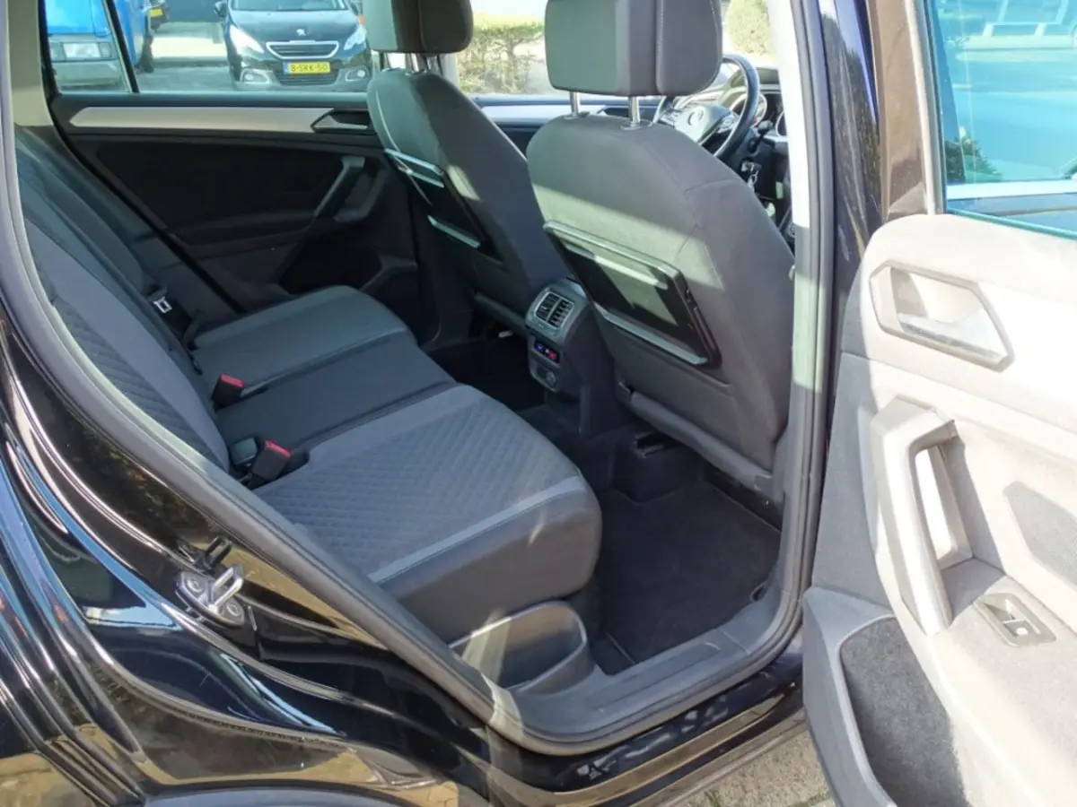 1.4 TSI R-LINE CON. SERIES-Navi-Carplay-Blth-Cruise-Clima-Pdc