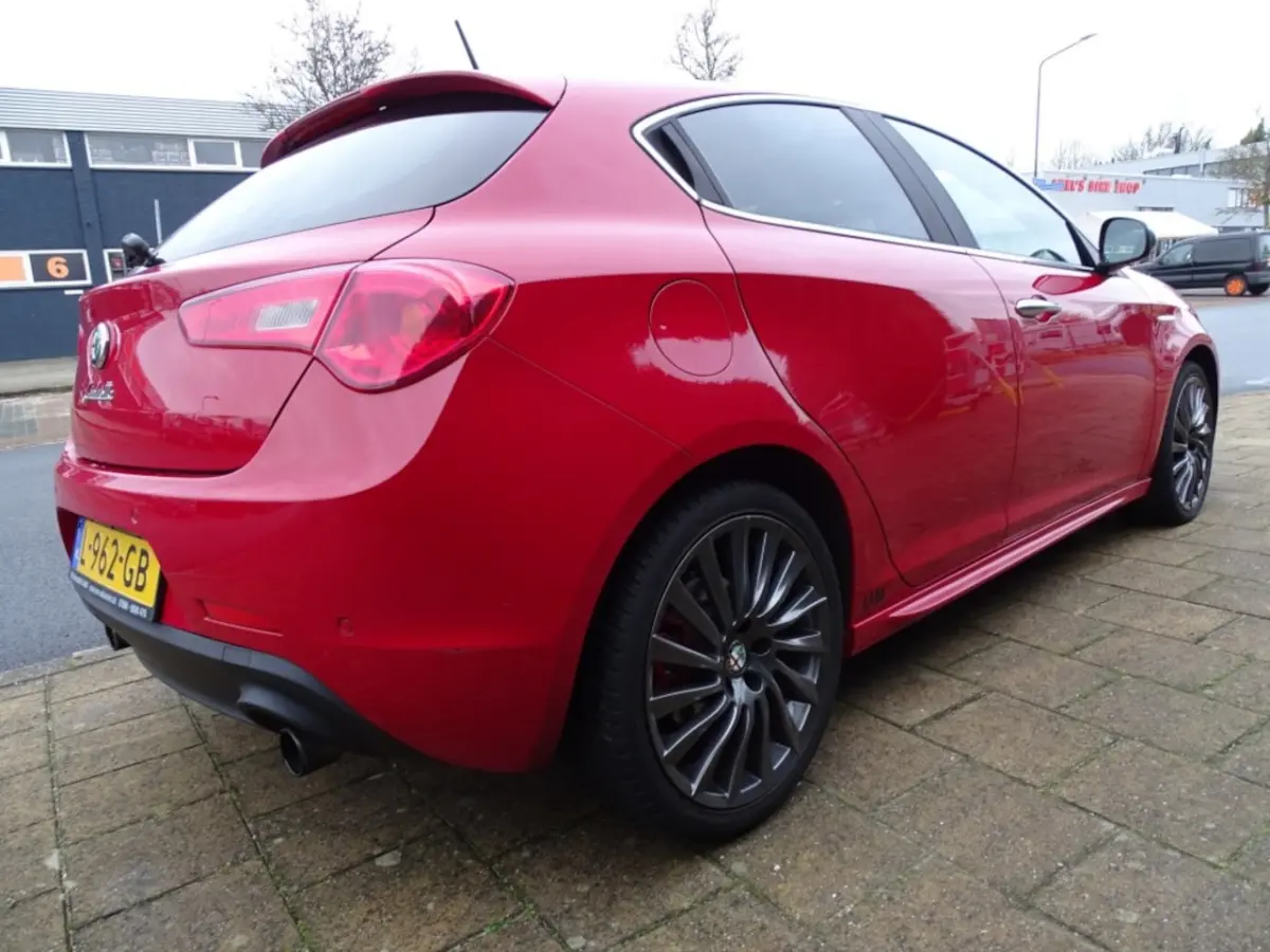 Giulietta 1.7 TBi 235 Pk Quadrifoglio Verde