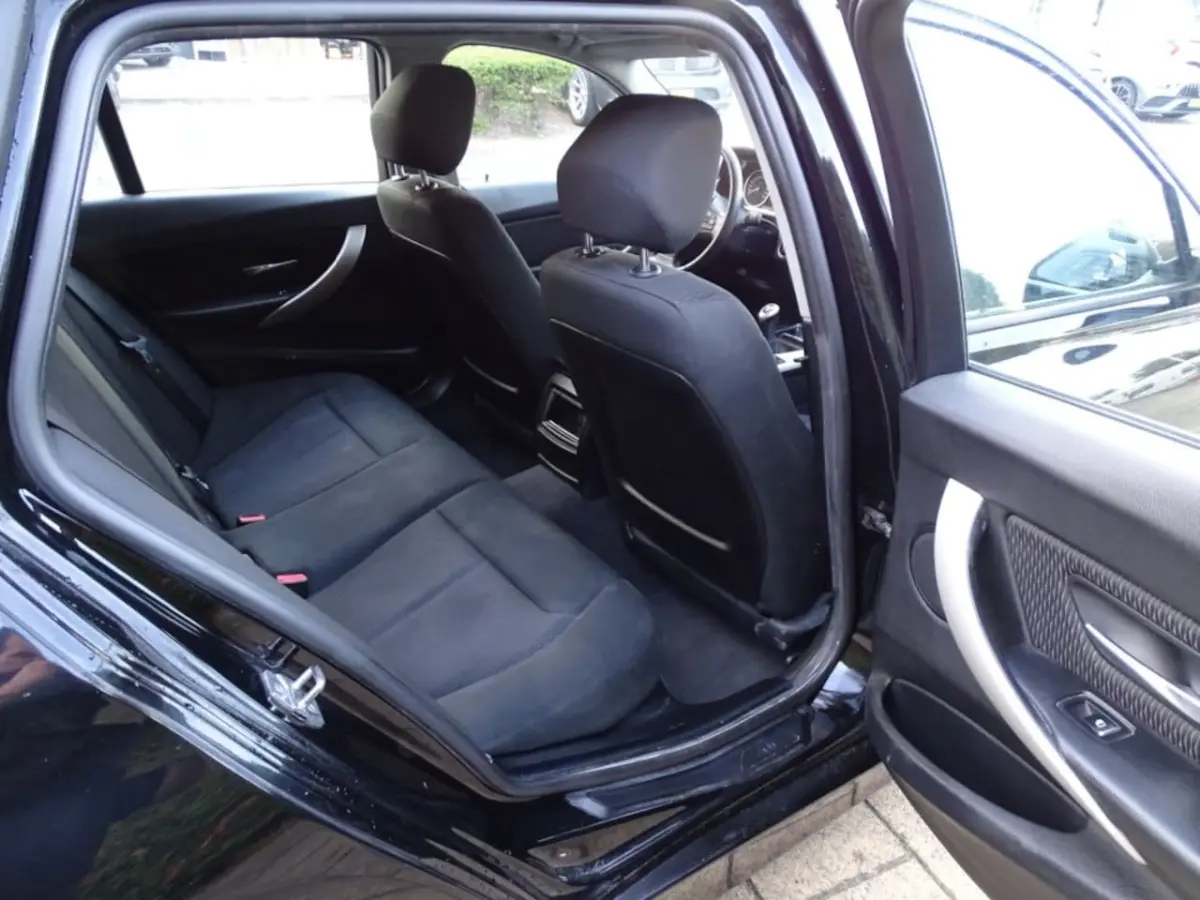318I LUXURY Touring-Came-Navi-Clima-Trkh-Blth-Pdc