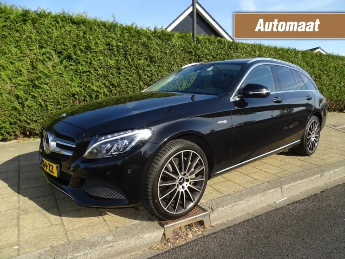 C400 AMG 4Matic Premium plus -Hlf Leer-Pano-Clima-Navi-Trkh-Led