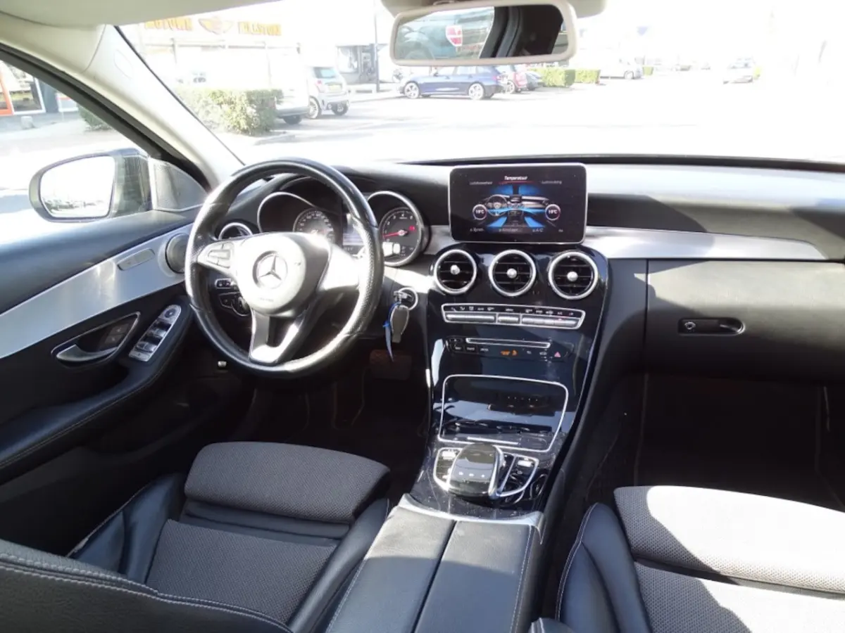 C400 AMG 4Matic Premium plus -Hlf Leer-Pano-Clima-Navi-Trkh-Led