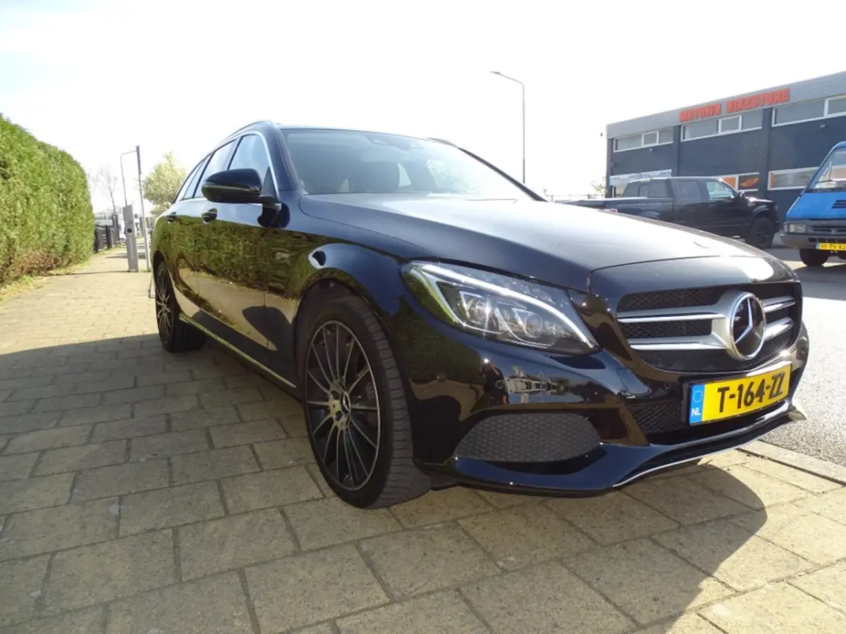 C400 AMG 4Matic Premium plus -Hlf Leer-Pano-Clima-Navi-Trkh-Led