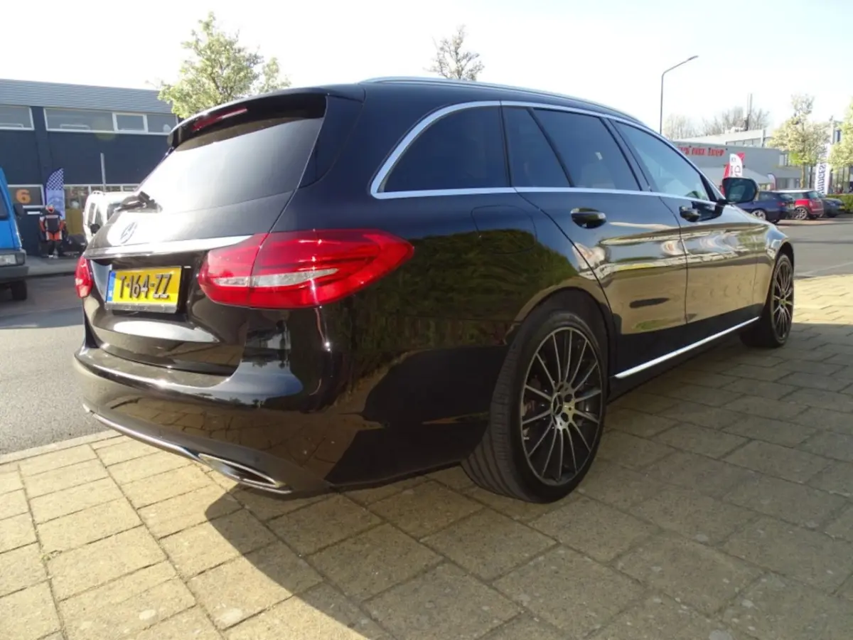 C400 AMG 4Matic Premium plus -Hlf Leer-Pano-Clima-Navi-Trkh-Led