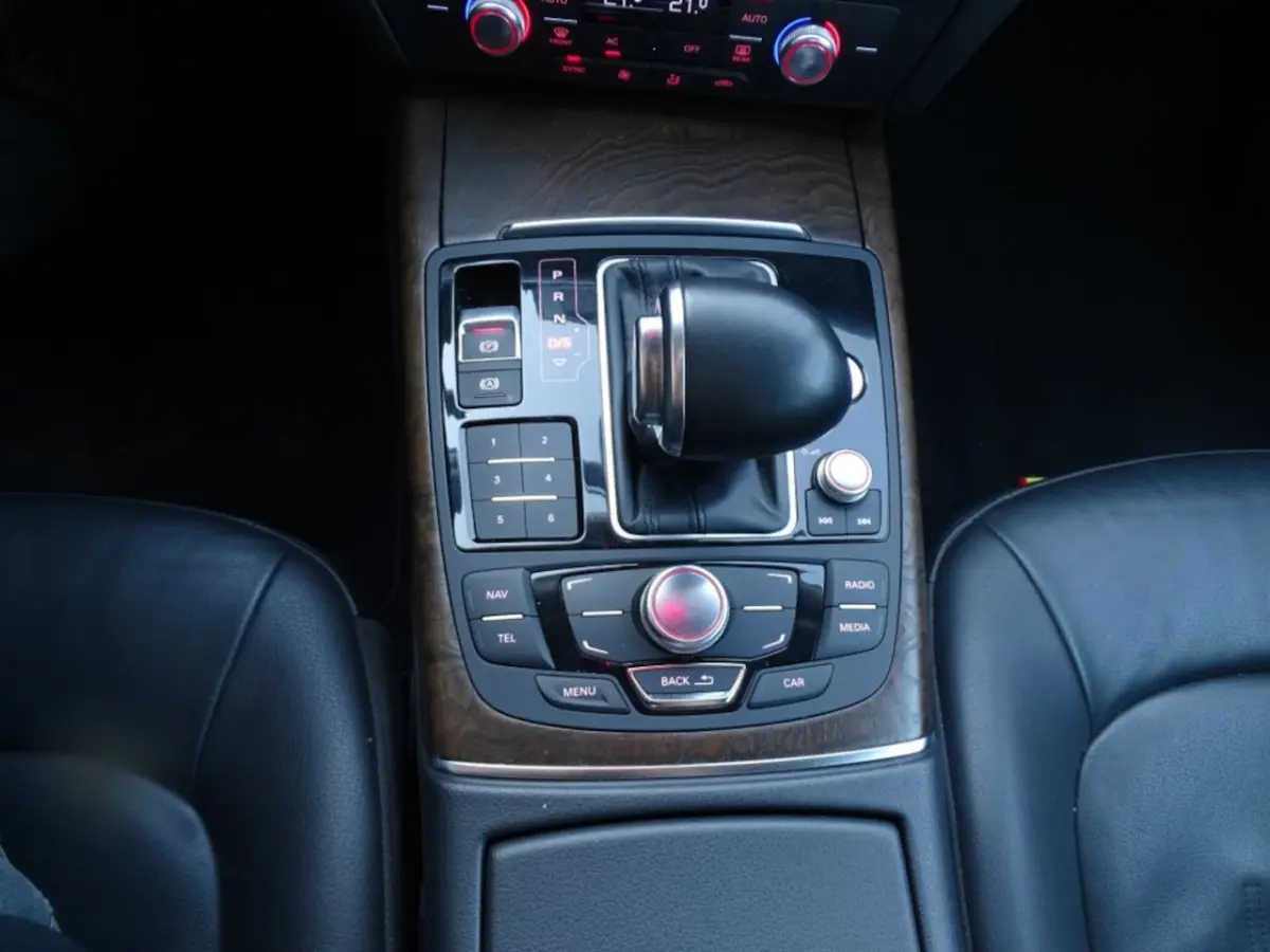 2.0 TFSI PRO LINE-Navi-Blth-Pdc-Leer-Led-aux