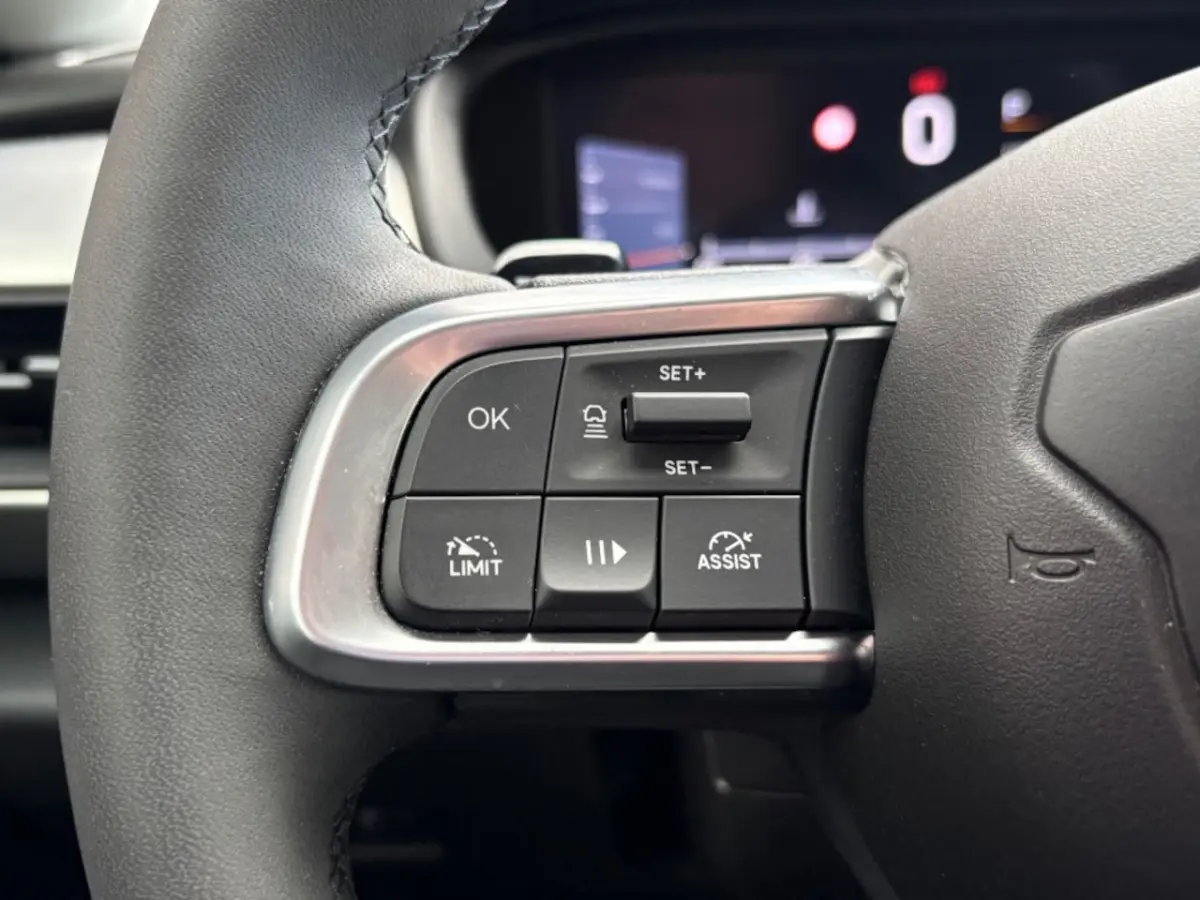1.2 T3 MILD-HYBRID SUMMIT AUT. NAVI CAMERA CARPLAY AIRCO